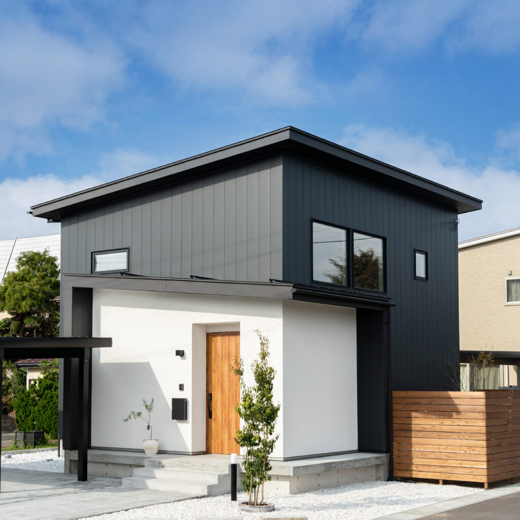 吹き抜けリビングで解放感溢れるモダンな空