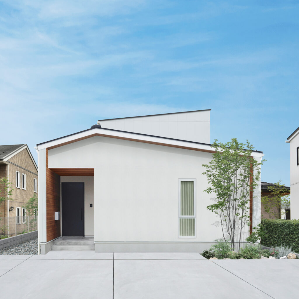 手の届く高性能な半平屋